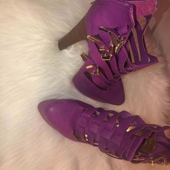 Woman’s platform heels size 9 - Picture 2 of 3